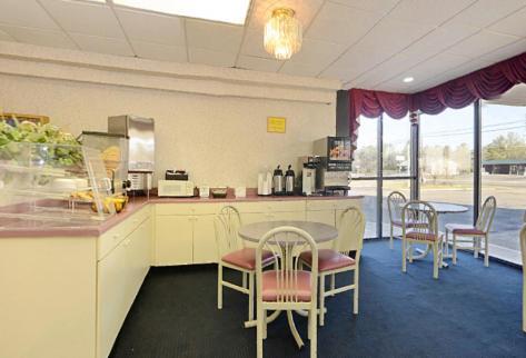 The Sanford Inn מראה חיצוני תמונה